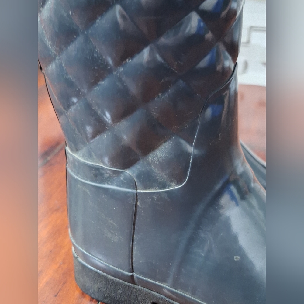 Hunter Gray Gloss Refined Adjustable Quilted Long… - image 8